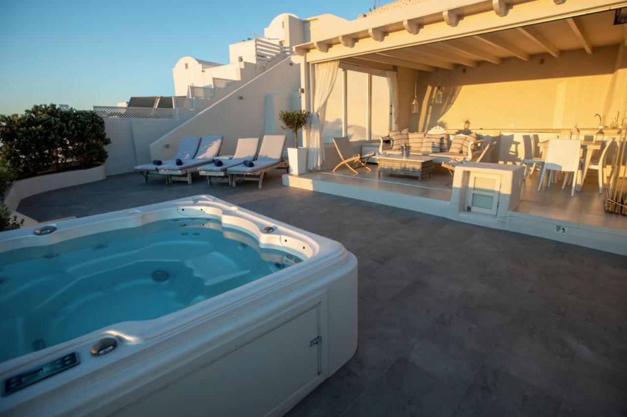 Sunset View Villa Santorini - With Outdoor Jacuzzi Firostefani Exterior photo